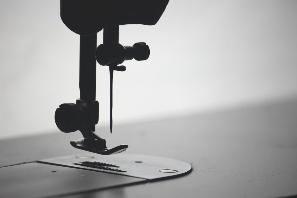 sewing machine tailor seamstress