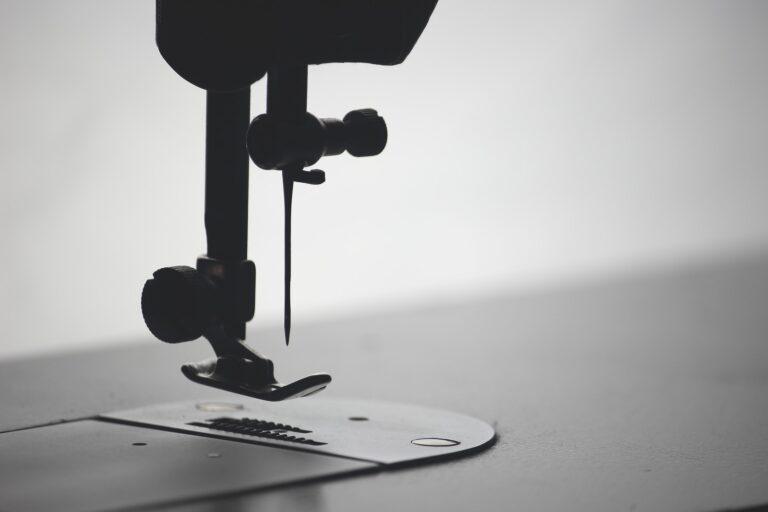 sewing machine tailor seamstress