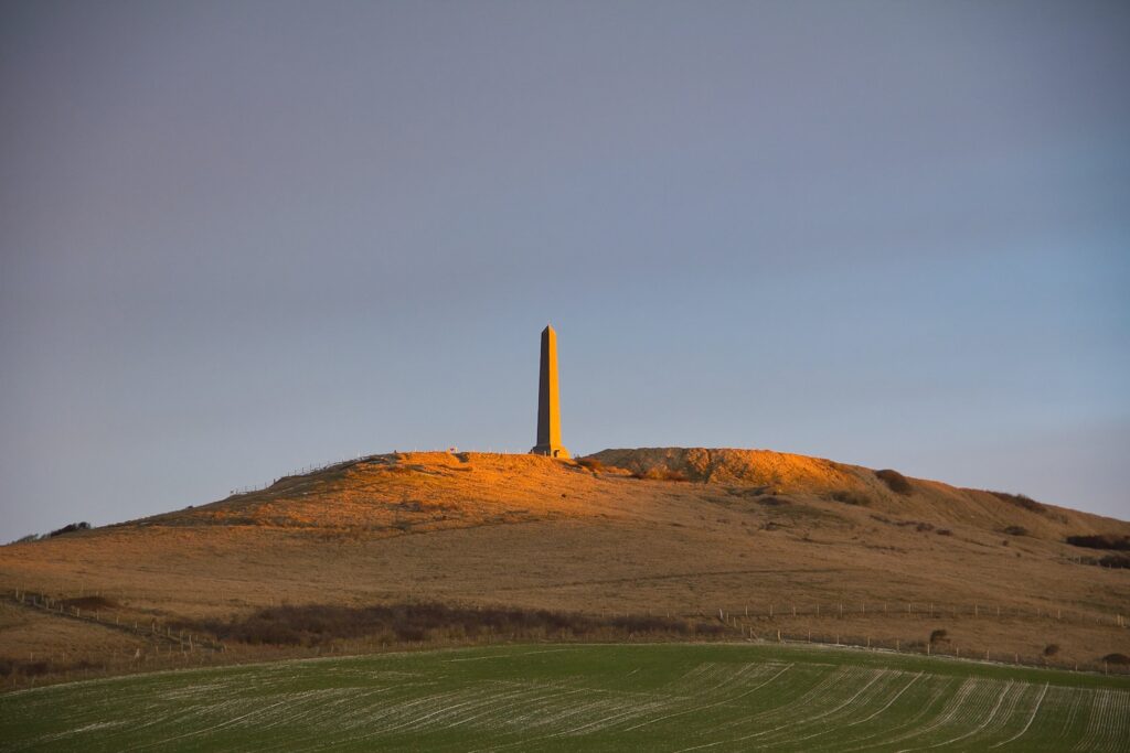 Job Vacancy for Monoliths Builders