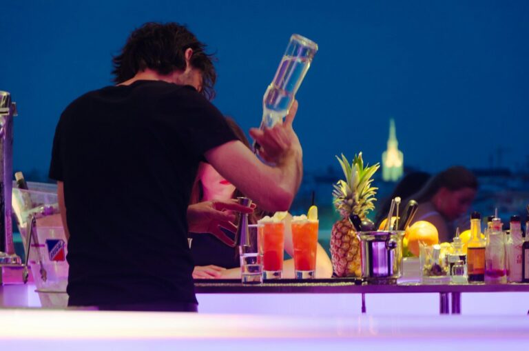 Bar Tender
